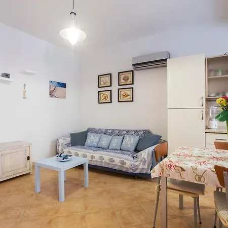 Ada Apartment *